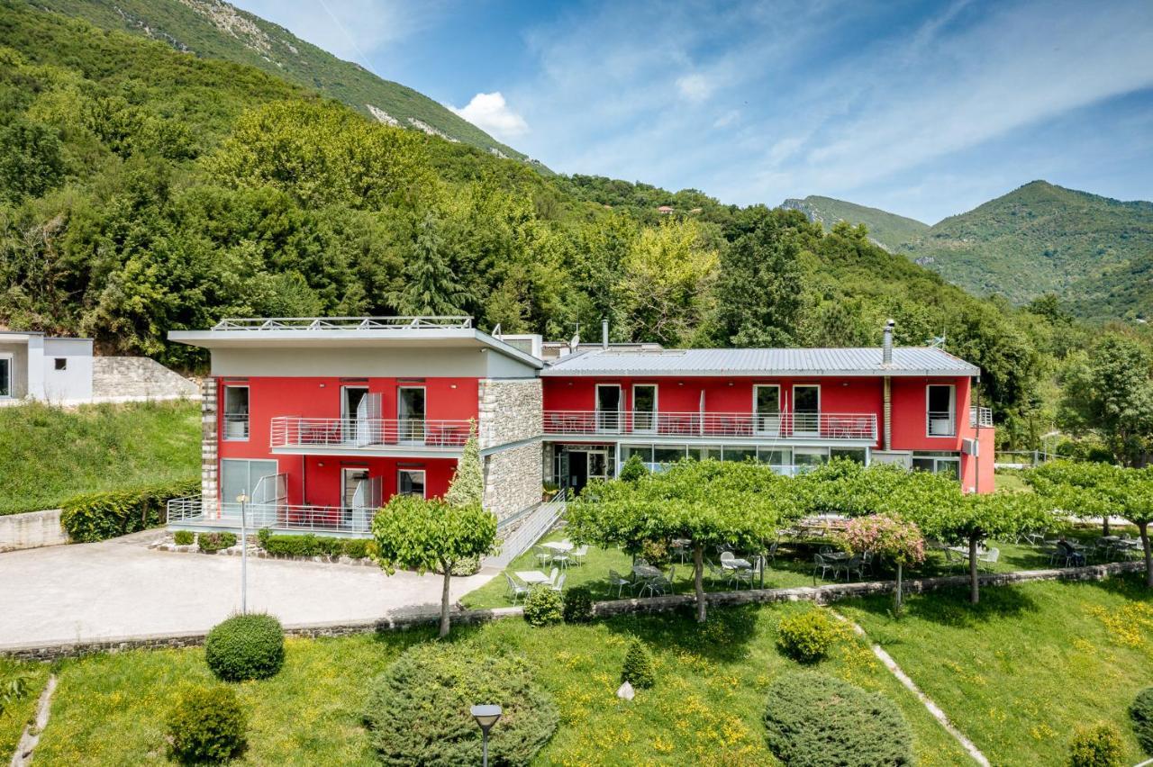 Gefiri Plakas Hotel, Tzoumerka Exterior foto